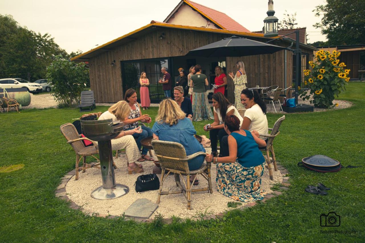 Bed and Breakfast De Wabisabiboerderij Oedelem Экстерьер фото